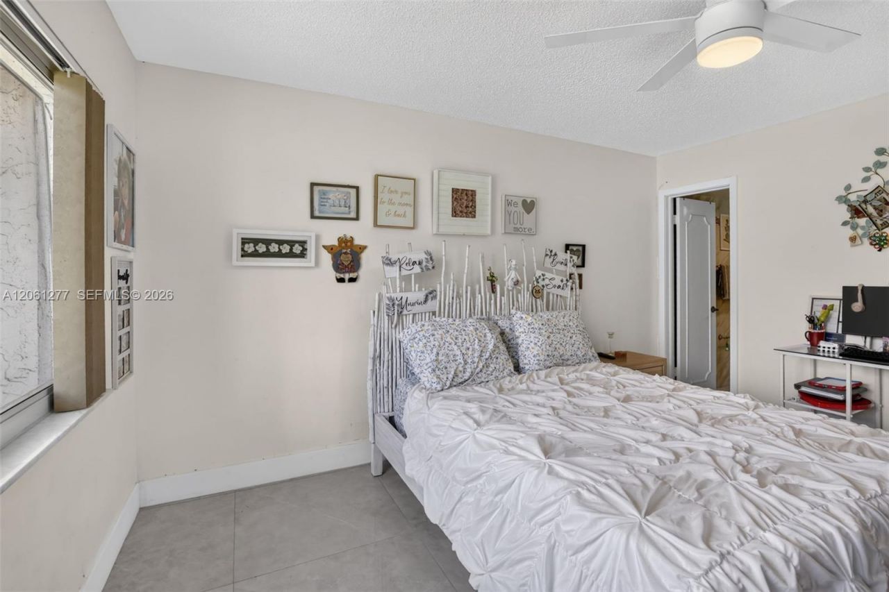 8941 S Hollybrook Blvd , Unit 202, Pembroke Pines, FL 33025 Photo