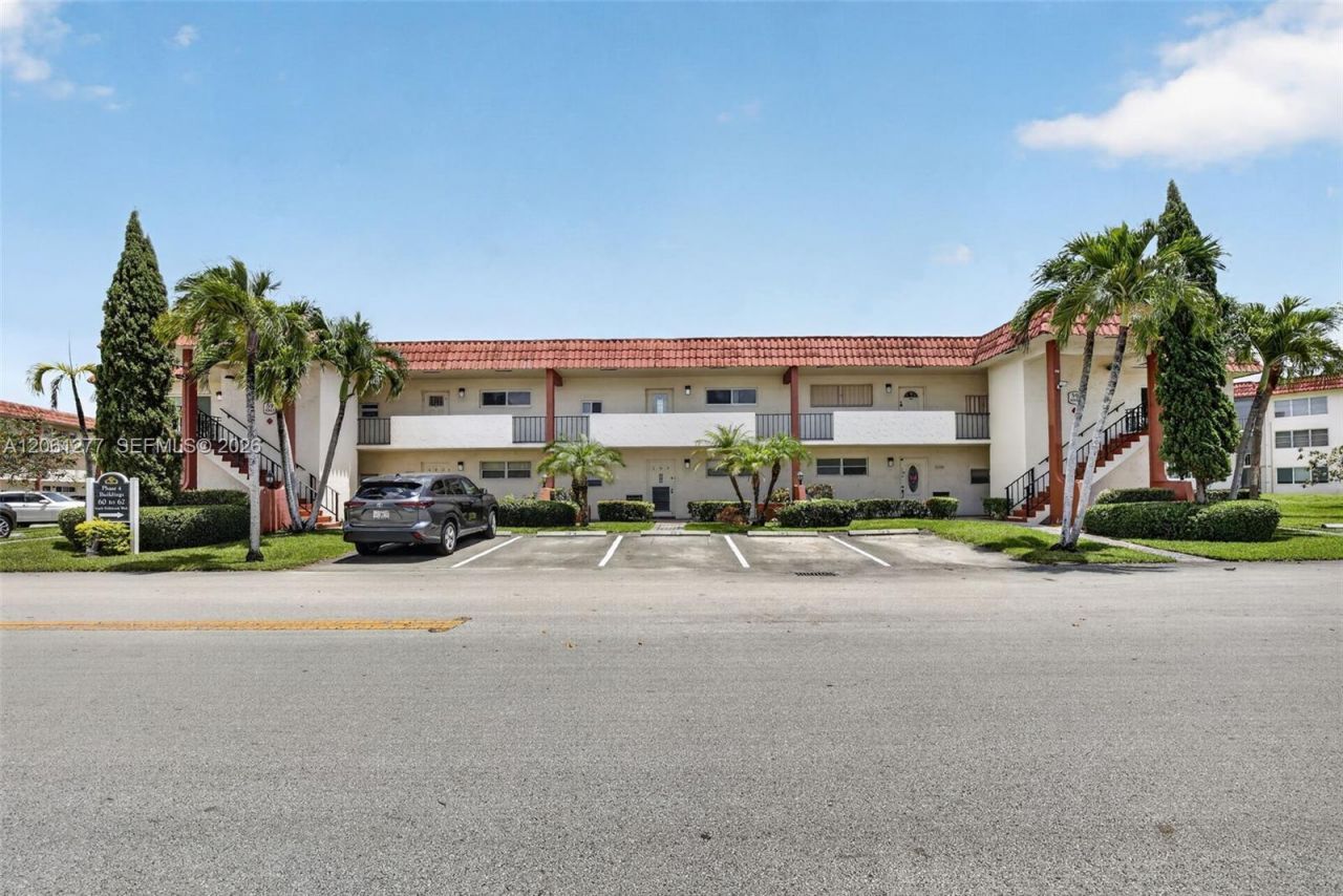 8941 S Hollybrook Blvd , Unit 202, Pembroke Pines, FL 33025 Photo