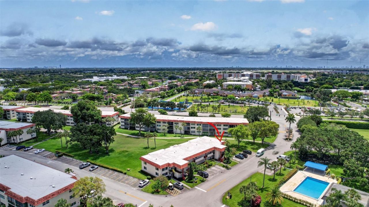 8941 S Hollybrook Blvd , Unit 202, Pembroke Pines, FL 33025 Photo