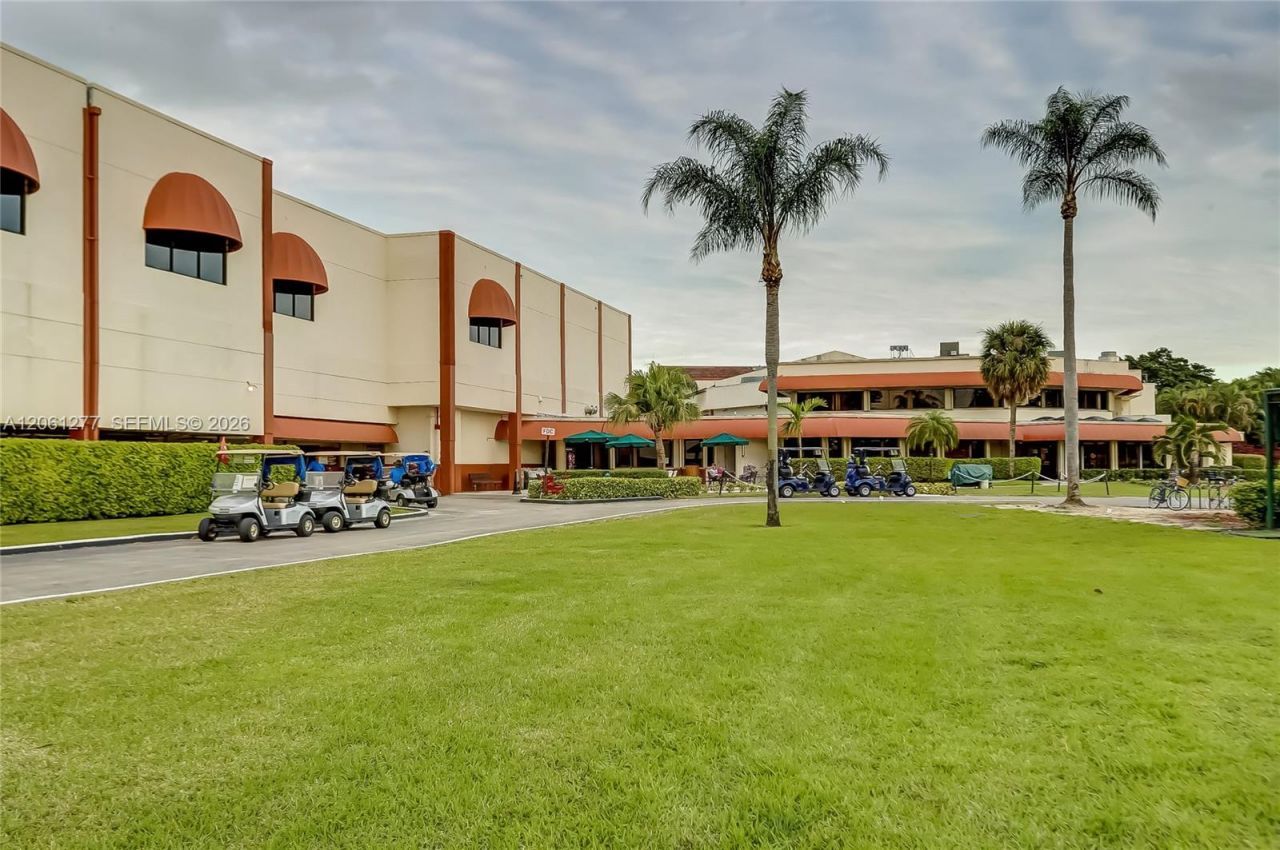 8941 S Hollybrook Blvd , Unit 202, Pembroke Pines, FL 33025 Photo