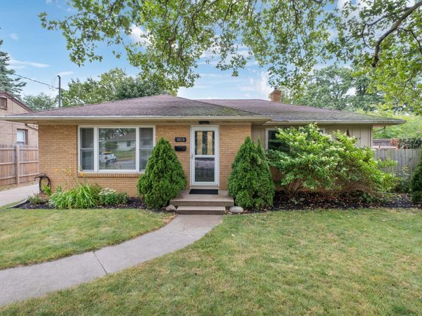 1859 Evergreen Street SE, Grand Rapids, MI 49506