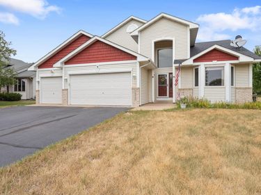 10049 Butternut Court N, Brooklyn Park, MN 55443