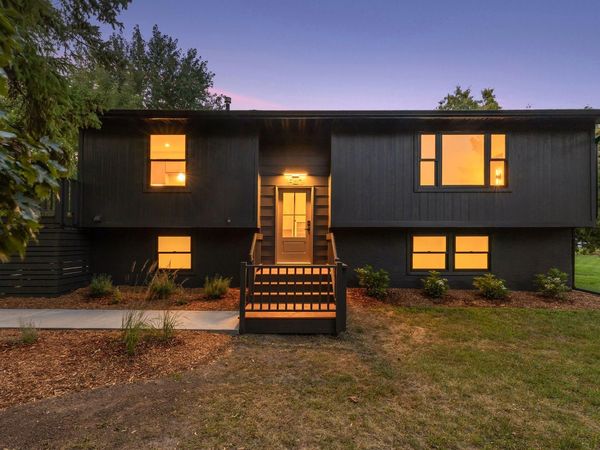 640 Grospoint Lane N, Oakdale, MN 55128