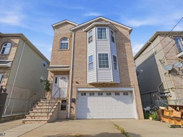 17 Stanton St, Newark, NJ 07114