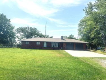 2259 Co Rd V, Dewitt, NE 68341