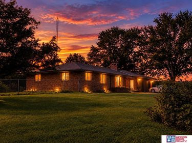 2259 Co Rd V, Dewitt, NE 68341