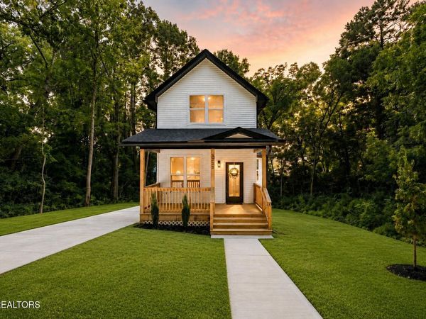 3323 Savoy St, Knoxville, TN 37921