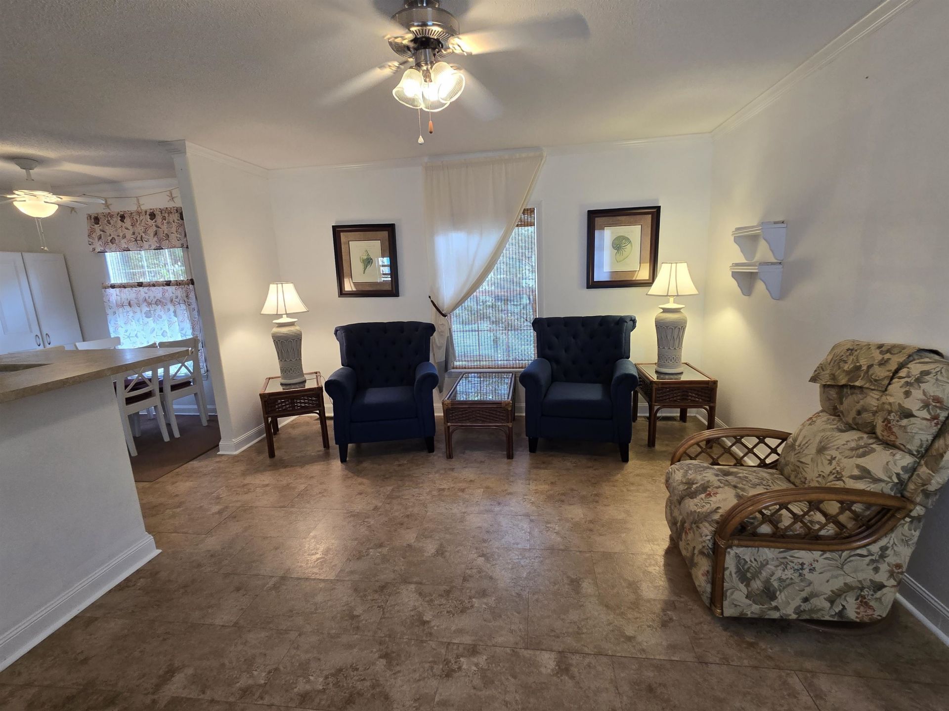 466 W Banks Dr.  Photo 10