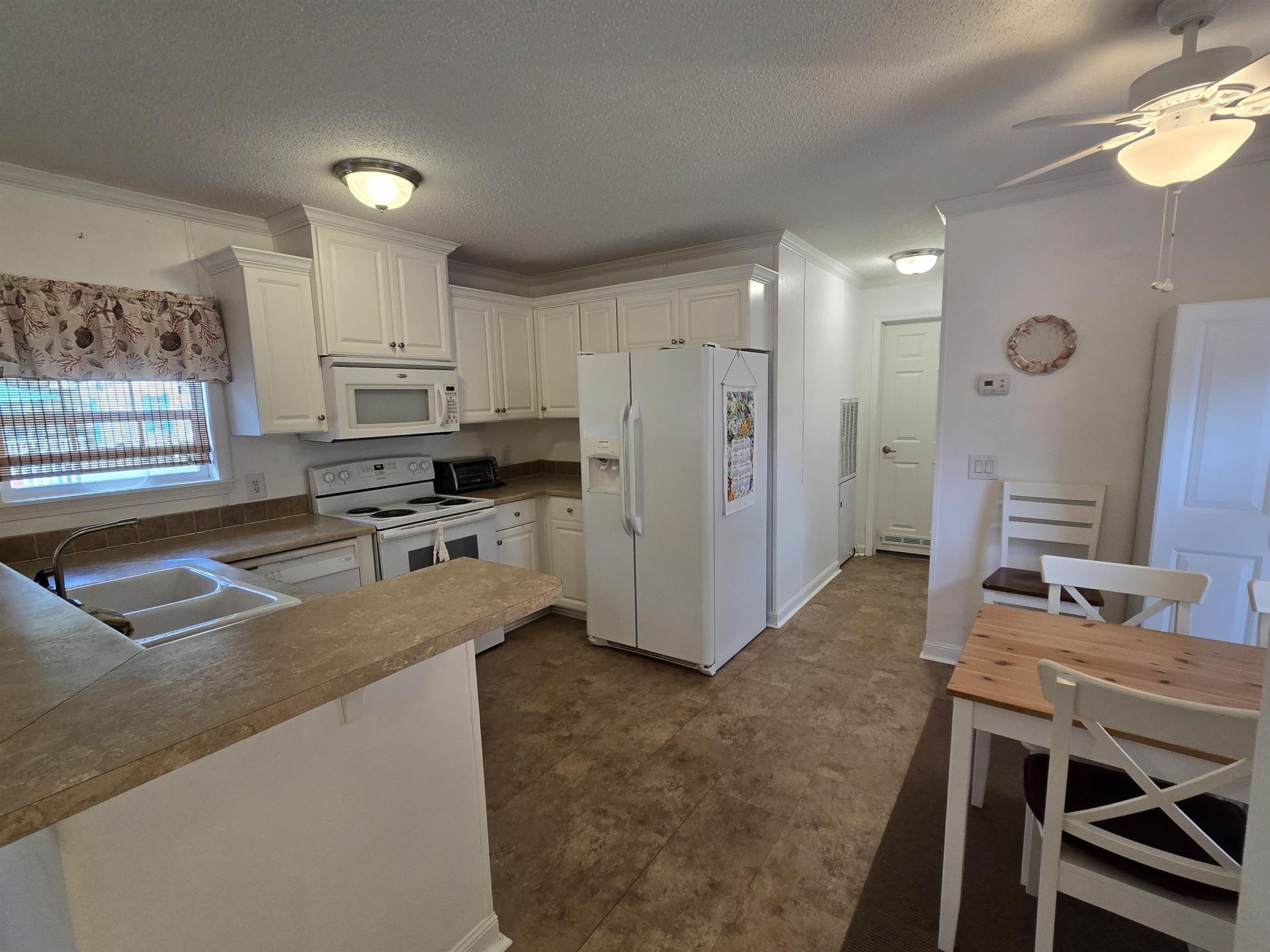 466 W Banks Dr.  Photo 12