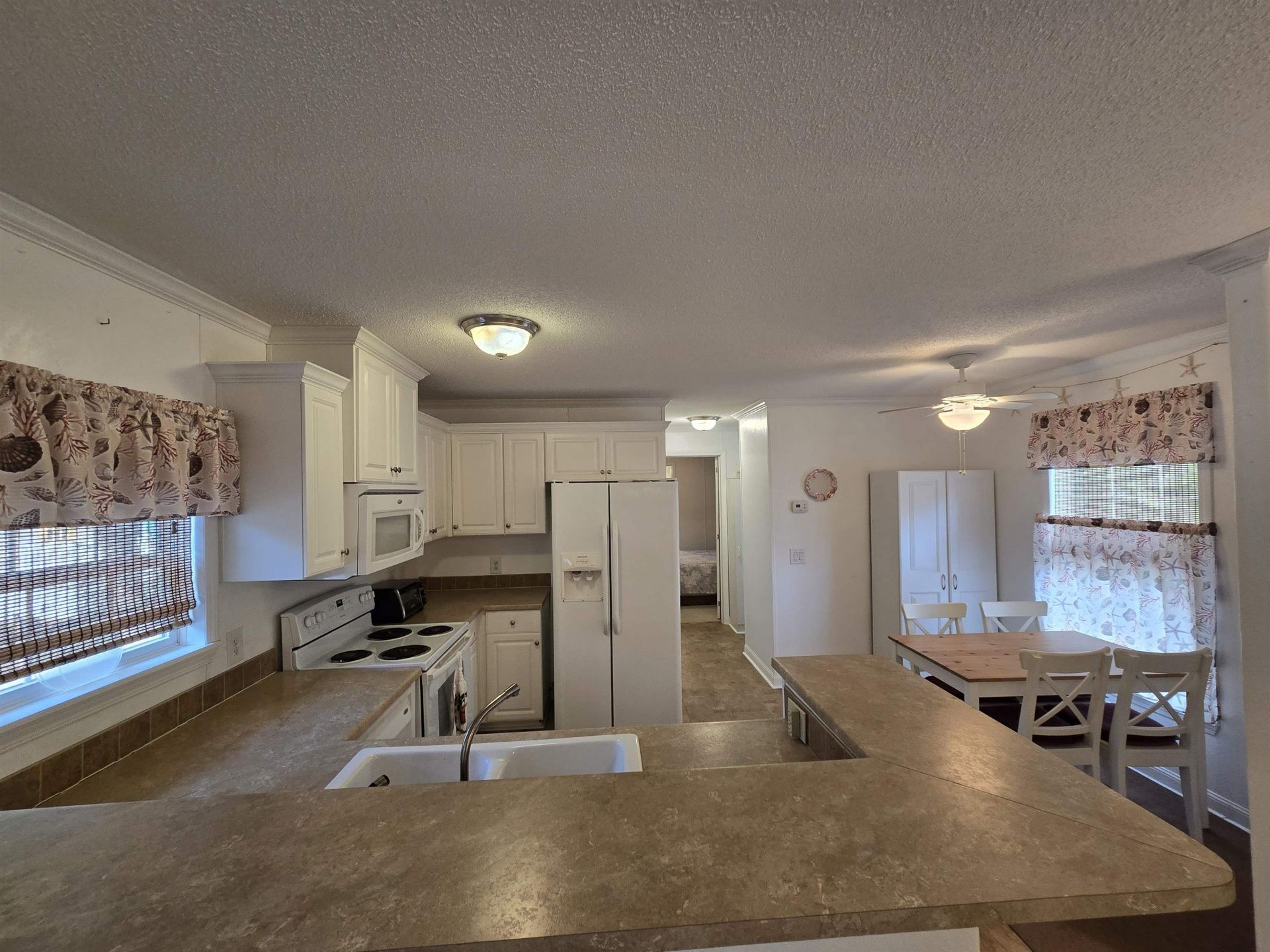 466 W Banks Dr.  Photo 14