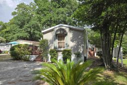 466 W Banks Dr.  photo 4