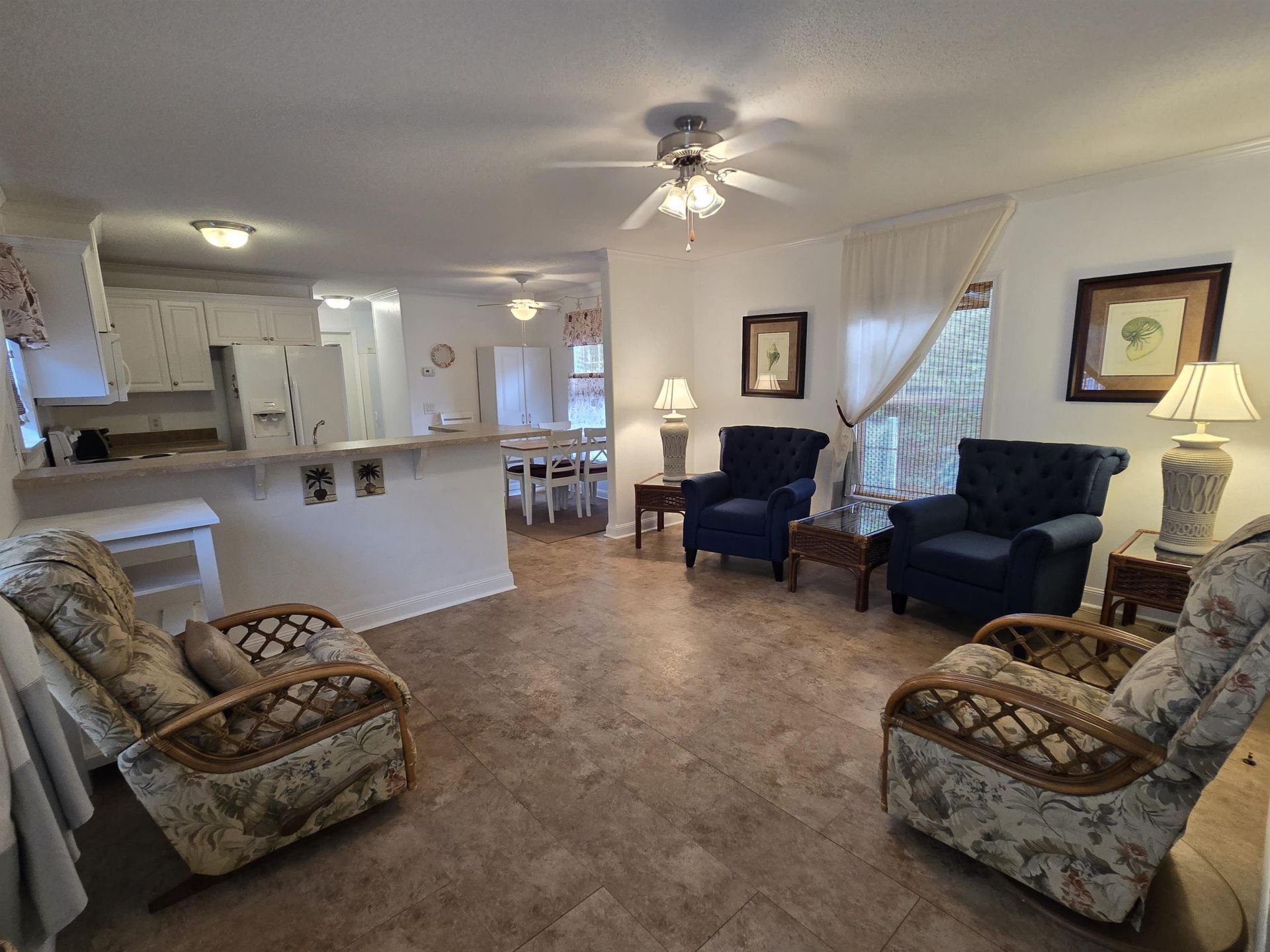 466 W Banks Dr.  Photo 9