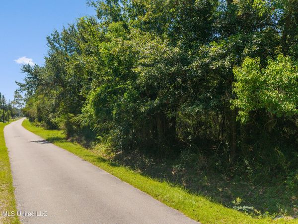315 Sandy Street, Waveland, MS 39576