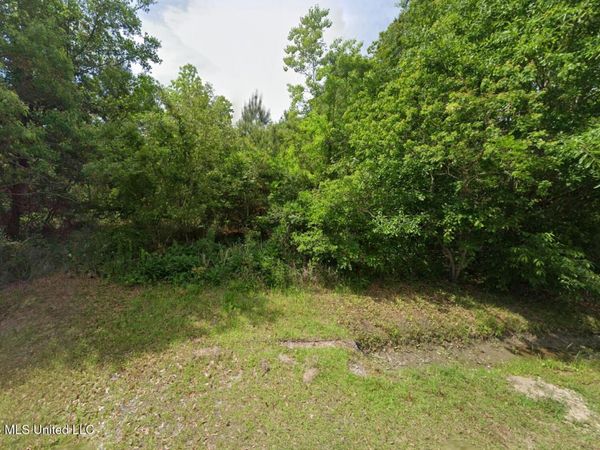 315 Sandy , Waveland, MS 39576