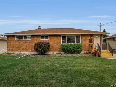 352 Two Mile Creek Road, Tonawanda, NY 14150