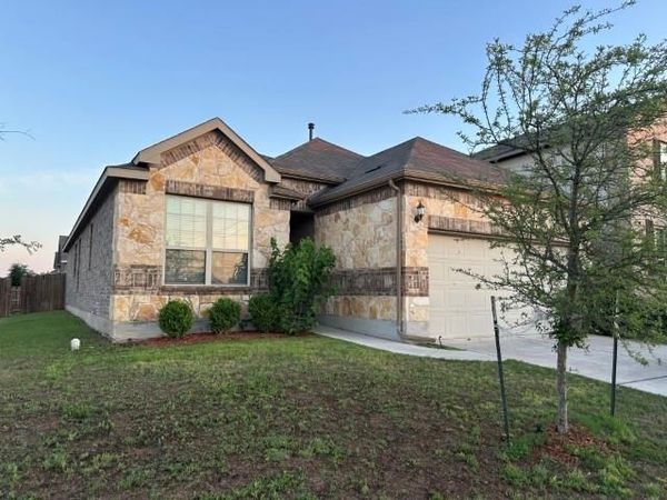 501 Duroc DR , Hutto, TX 78634