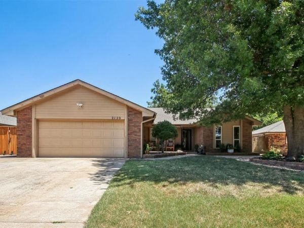 2120 Everglade Court, Yukon, OK 73099