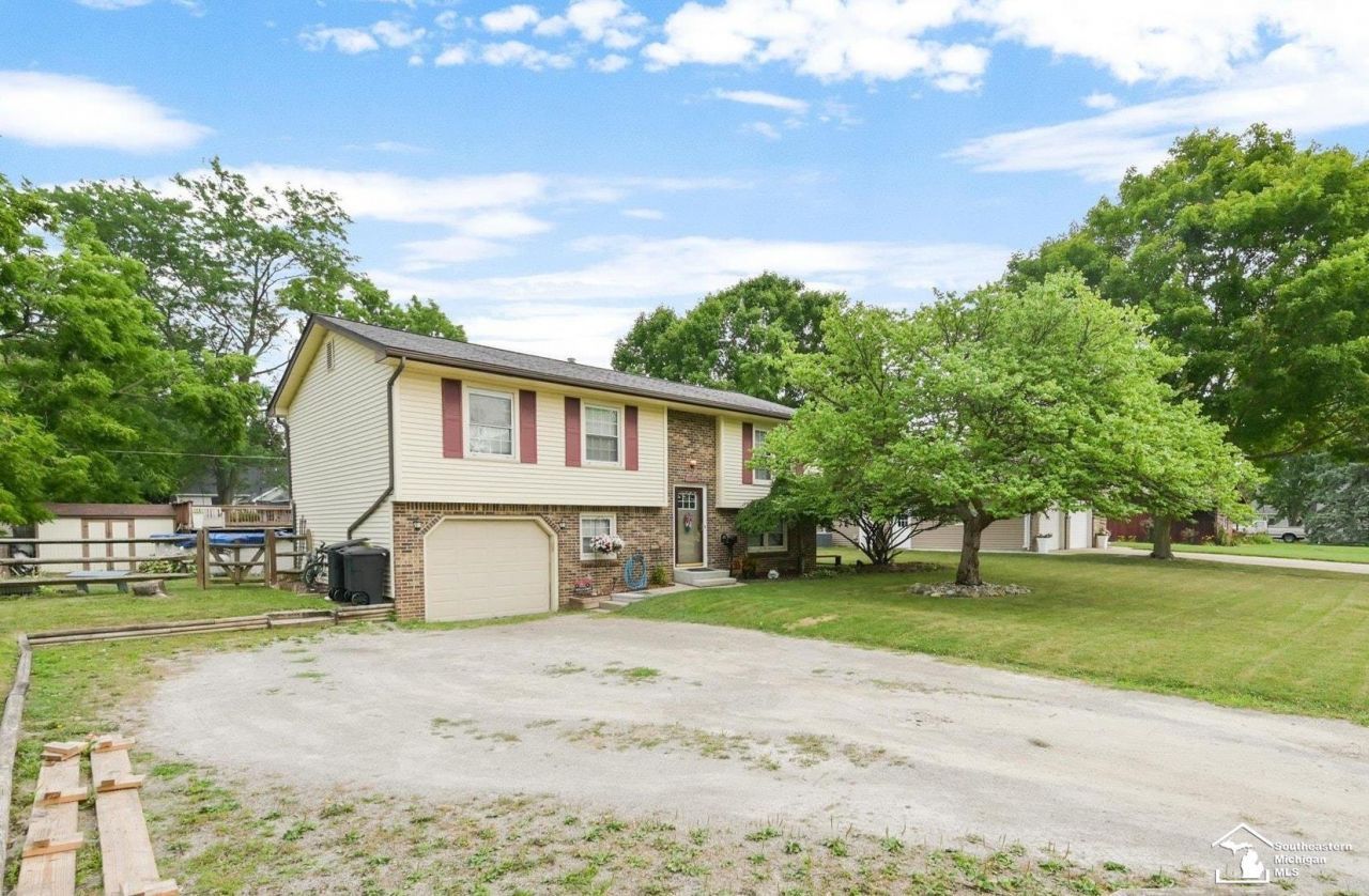 720 Plank Street, Dundee, MI 48131 Main Photo