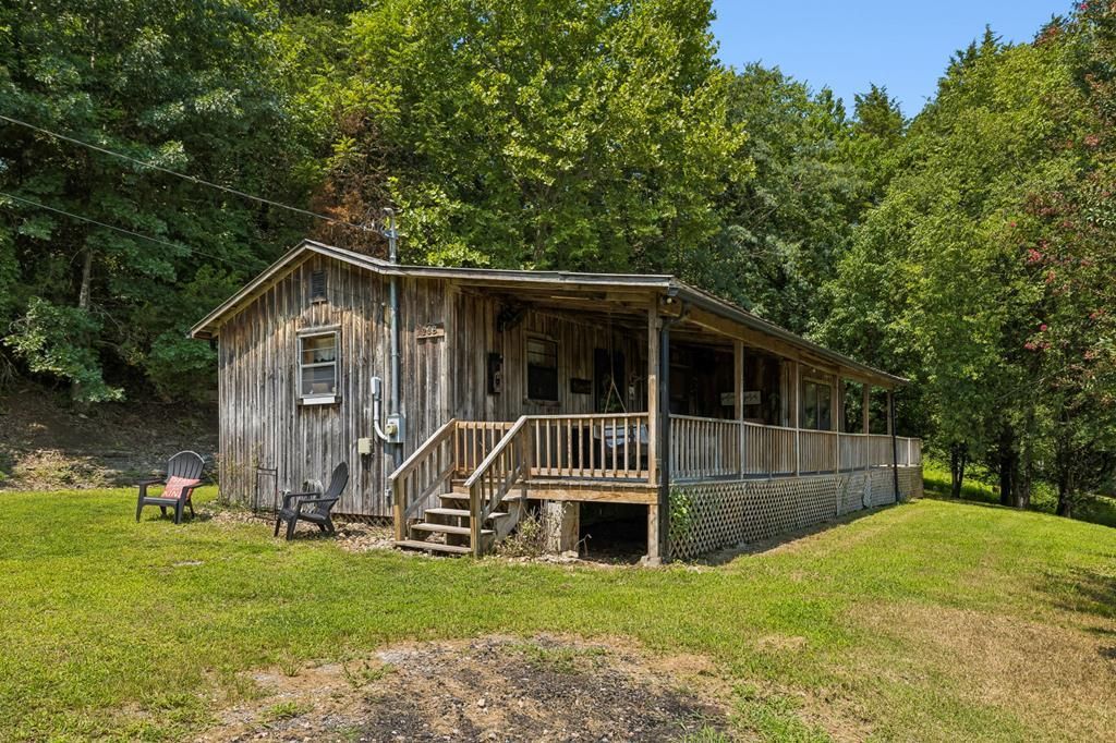 238 Rarick Lane Gainesboro, TN 38562