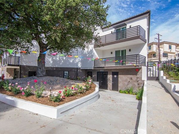 2225 Mira Vista Avenue, Unit 104, Montrose, CA 91020