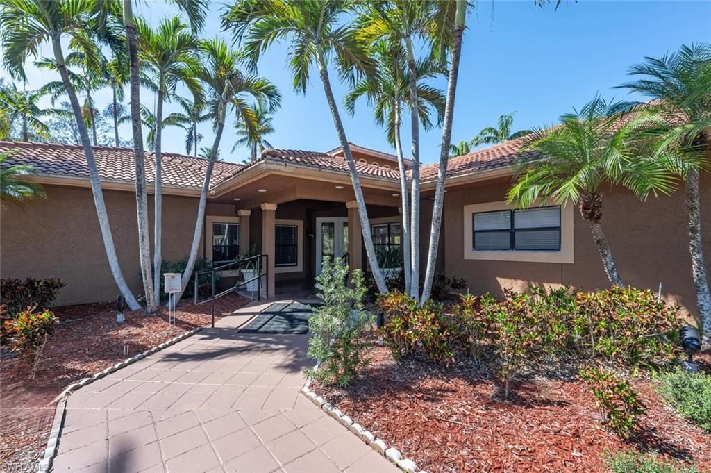 2190 Arbour Walk Cir, Unit 2221, Naples, FL 34109 Photo