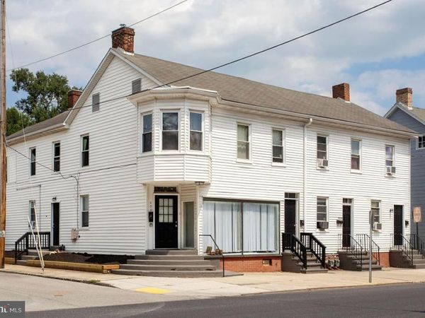 400 BALTIMORE STREET, HANOVER, PA 17331