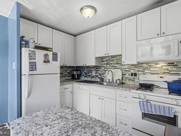 526 PLAYA DEL SOL, CHERRY HILL, NJ 08002