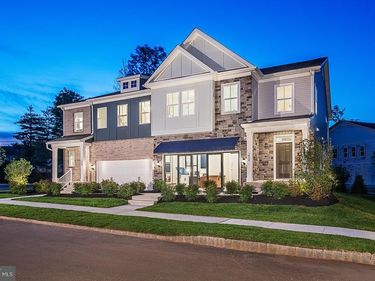 1813 HEMLOCK COURT, Unit 11102, MAPLE GLEN, PA 19002