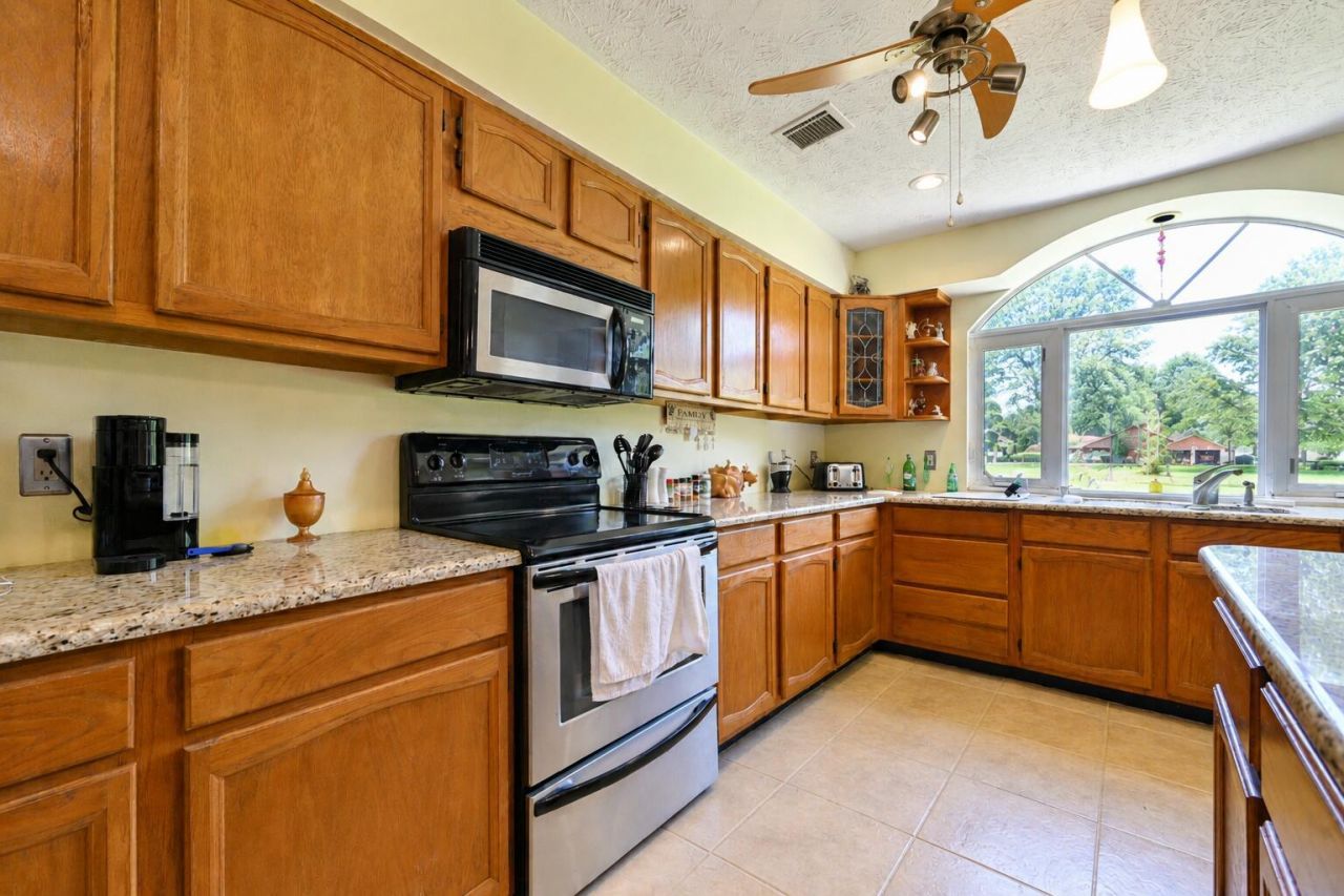 8690 Shadylake Lane, Fort Pierce, FL 34947 Photo