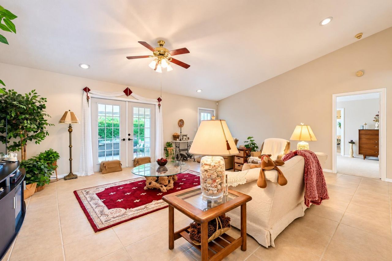 8690 Shadylake Lane, Fort Pierce, FL 34947 Photo