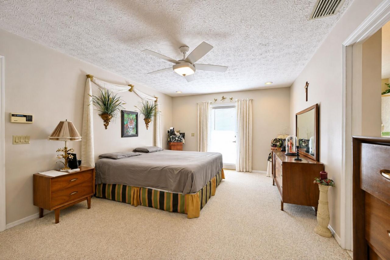 8690 Shadylake Lane, Fort Pierce, FL 34947 Photo