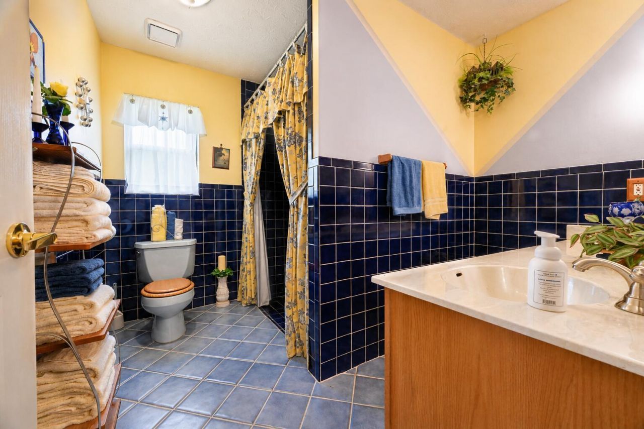 8690 Shadylake Lane, Fort Pierce, FL 34947 Photo