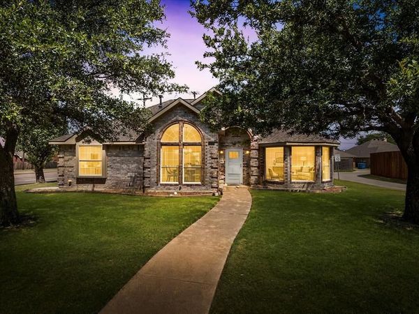 3401 Locust Street , Rowlett, TX 75089