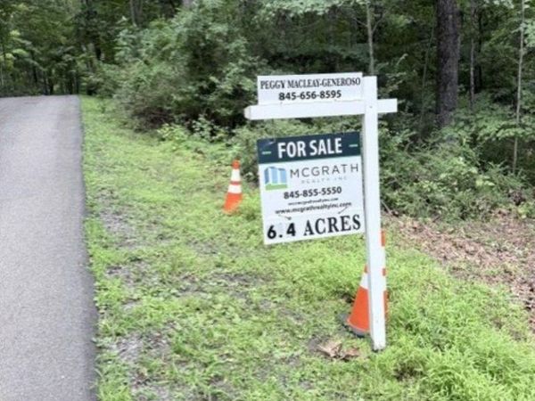 Woodin Lane, Pawling, NY 12564