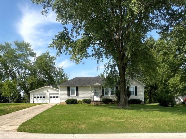 1174 Bieker Road , Washington, MO 63090