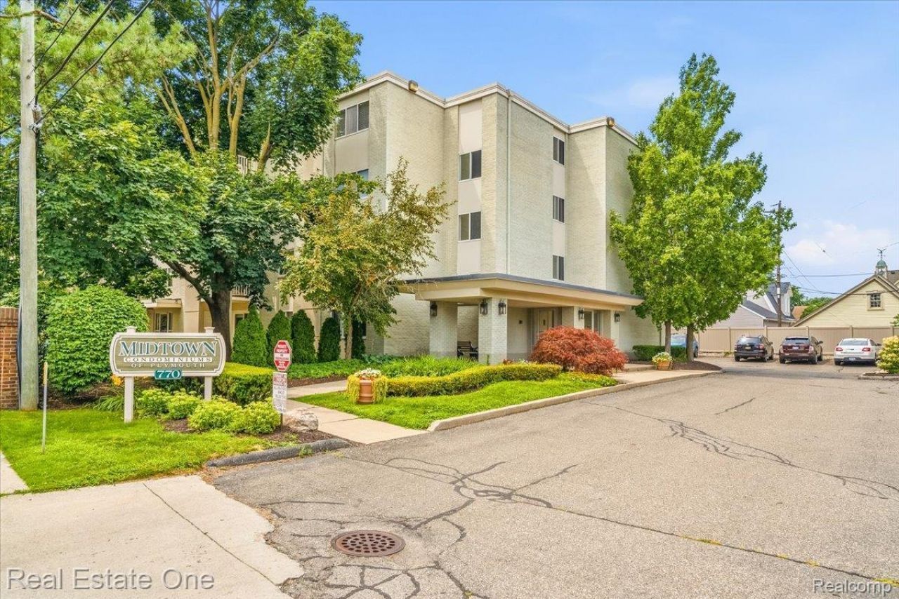 770 Deer Street, Unit #406, Plymouth, Mi 48170 Main Photo