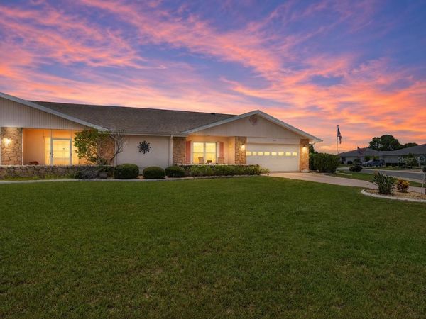 907 BLUEWATER DRIVE , SUN CITY CENTER, FL 33573