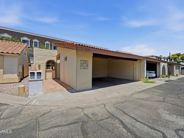 2630 E Roma Avenue, Phoenix, AZ 85016