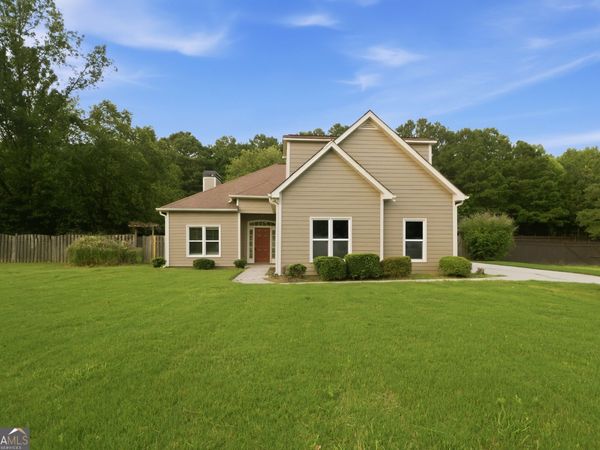 100 Clay Court, Tyrone, GA 30290