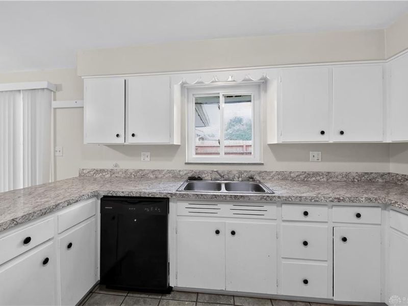 5101 Durwood Road, Dayton, OH 45429 Photo 8