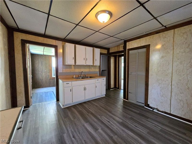 5915 Cable Avenue , Cleveland, OH 44127 Photo 16