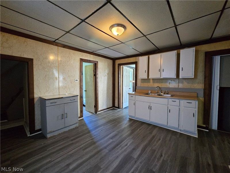 5915 Cable Avenue , Cleveland, OH 44127 Photo 17
