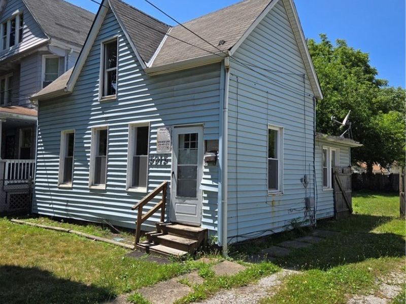 5915 Cable Avenue , Cleveland, OH 44127 Photo 3