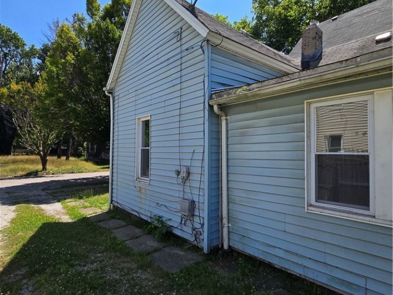 5915 Cable Avenue , Cleveland, OH 44127 Photo 5
