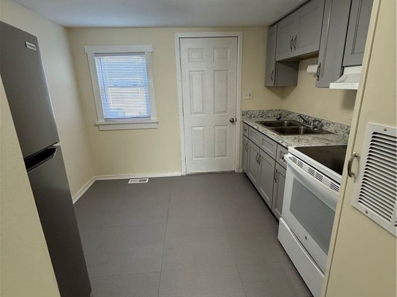 368 Stewart Street , Unit 3, Zanesville, OH 43701 Photo 4