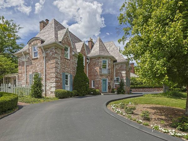 1075 Edwards Road, Cincinnati, OH 45208