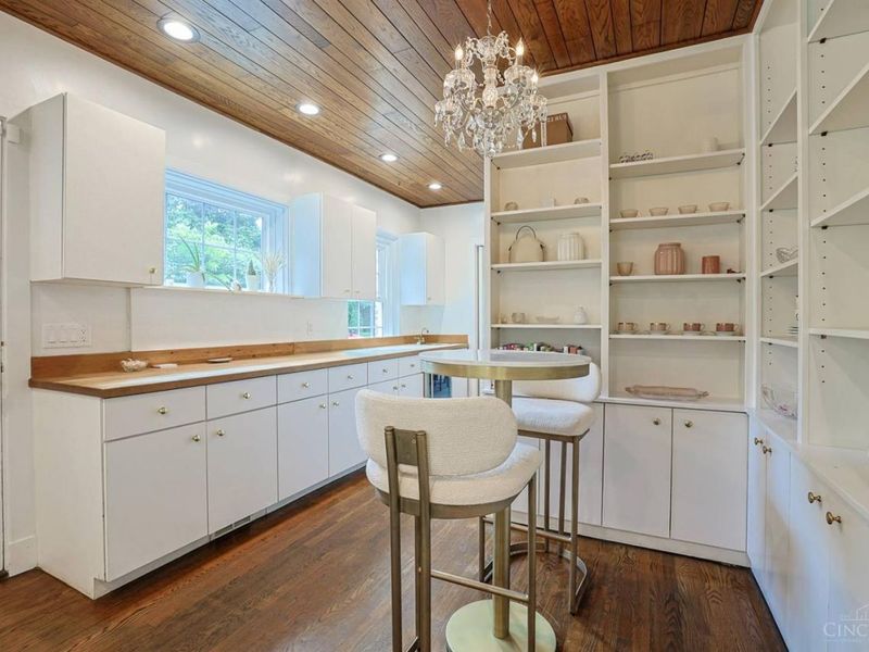 1075 Edwards Road, Cincinnati, OH 45208 Photo 17