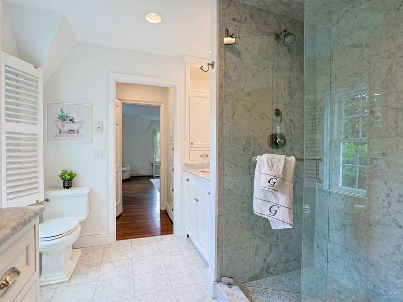 1075 Edwards Road, Cincinnati, OH 45208 Photo 29
