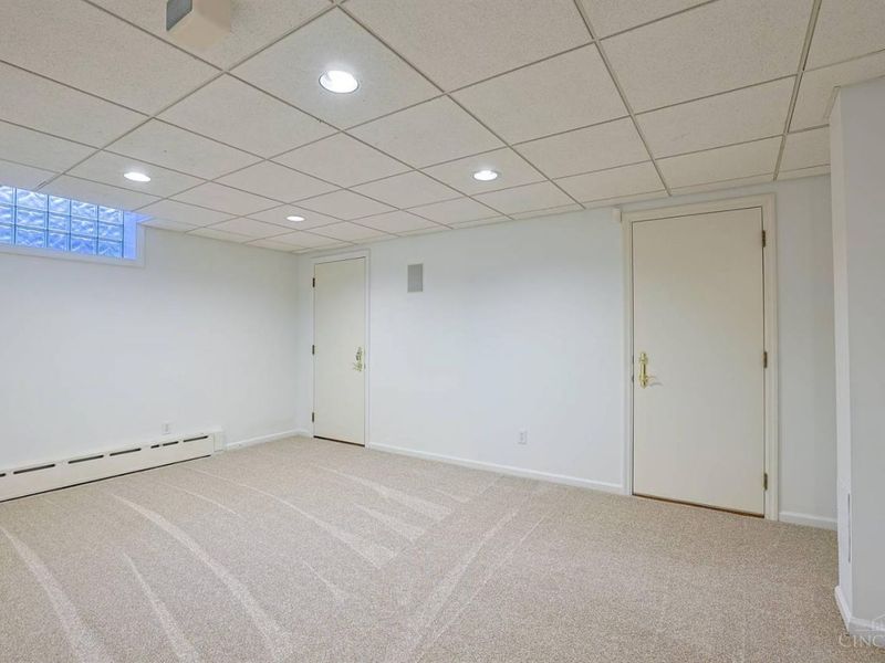1075 Edwards Road, Cincinnati, OH 45208 Photo 37