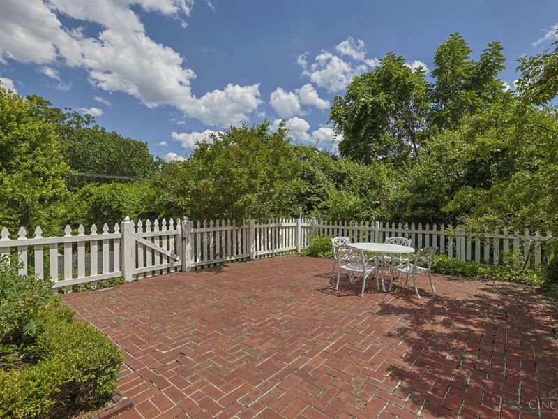 1075 Edwards Road, Cincinnati, OH 45208 Photo 53